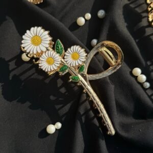 Accesar Metal Flower Hair Claw Clip Women's Hair Clips for Daily Use Comfortable and Sturdy